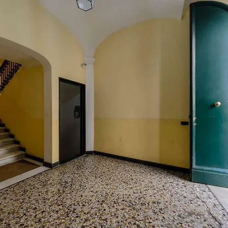 Apartment Joivy For 4 Near The Port Of Genoa